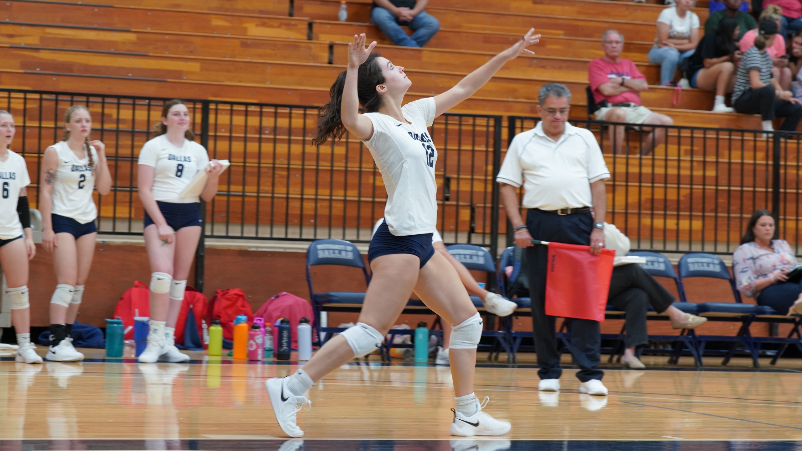 Volleyball Picks Up a Win at Conference Crossover