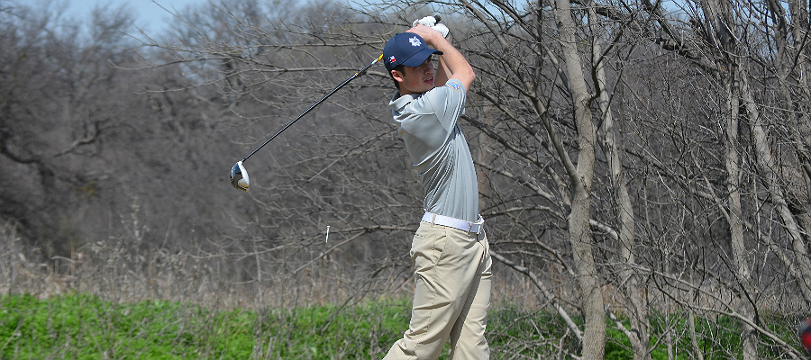 Eckes leads Men's Golf in Arlington Baptist College Dual
