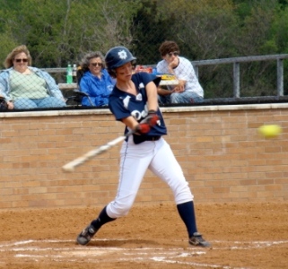 UD Softball Takes 3 of 4 in Spring Fling Classic, 7 Game Win Streak Snapped in Finale