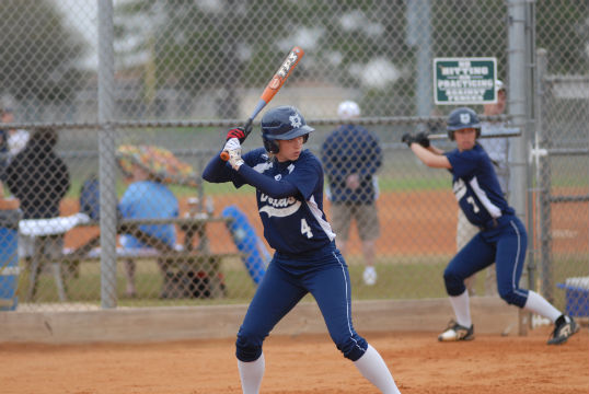 Chapman Softball Outscores Dallas in Doubleheader