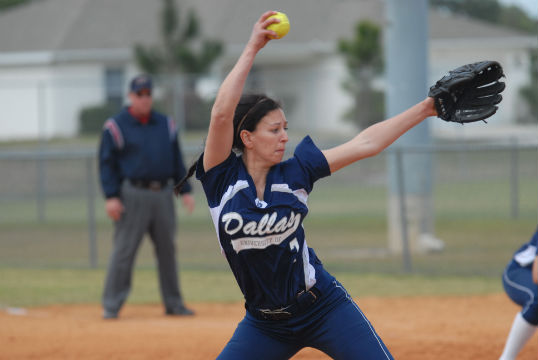 Dallas Softball Puts Together Clean Sweep over Trinity