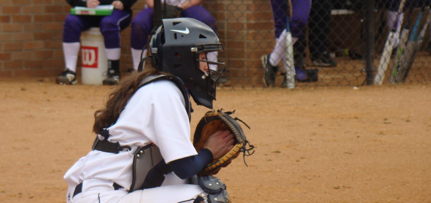 Softball bested by No. 19 Washington University (Mo.) and Hendrix College (Ark.) on Day 1 of Warrior Spring Fling