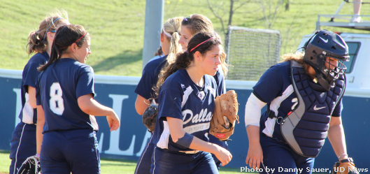Softball stumbles against Sul Ross State University, drops four road games to the Lobos