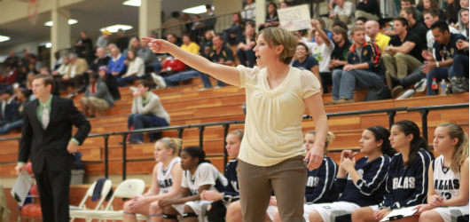 Women's Basketball can't calm Storm
