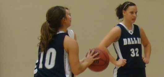 Women's Basketball edged by Trinity University Tigers