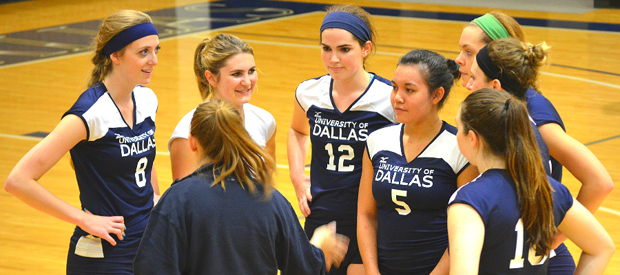 Volleyball wraps SCAC-play with sweep of Texas Lutheran, loss to Trinity