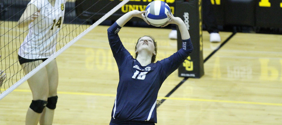 Volleyball falls Friday in SCAC Tournament to Texas Lutheran University